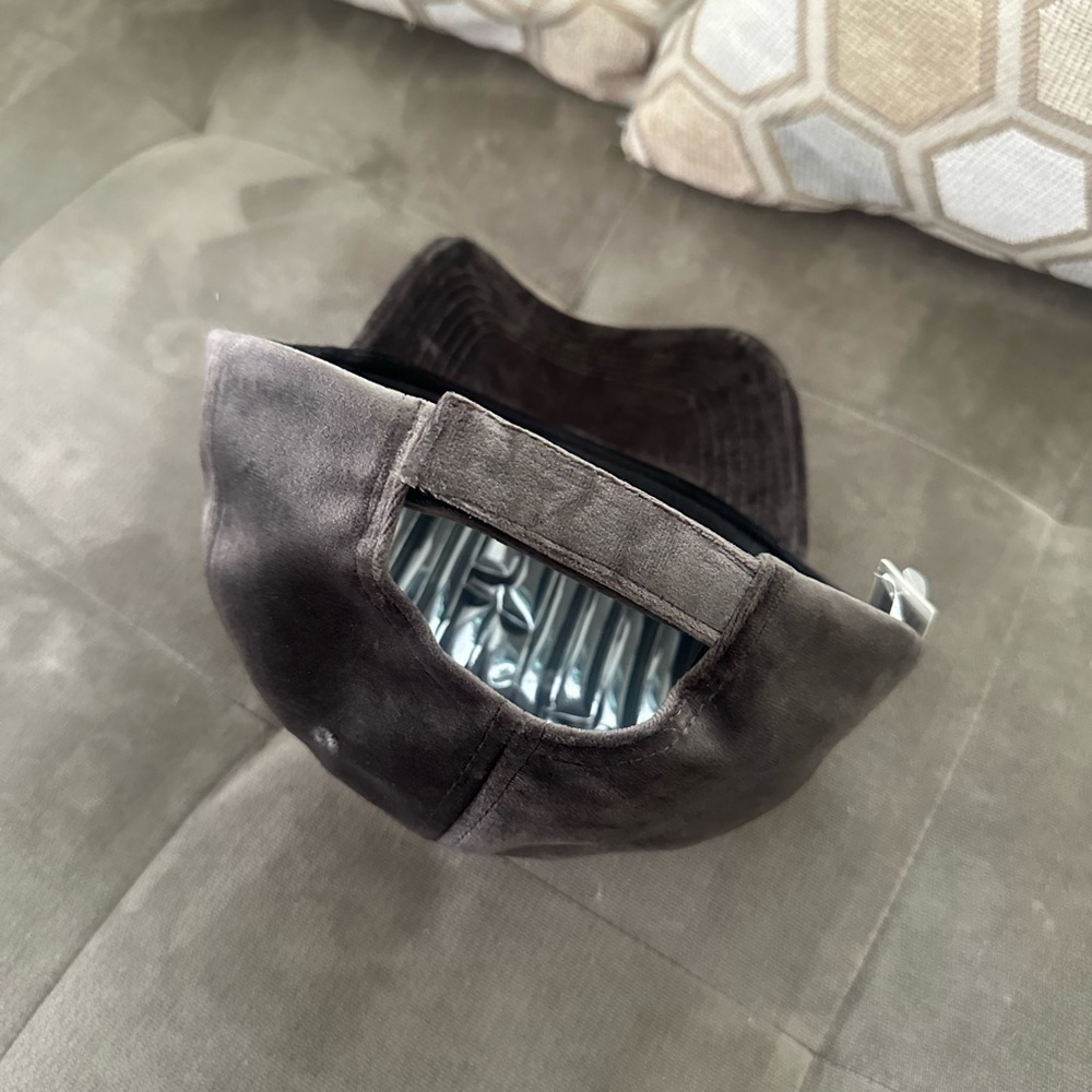 🎉HOST PICK🎉Velvet Baseball Cap - Picture 4 of 4